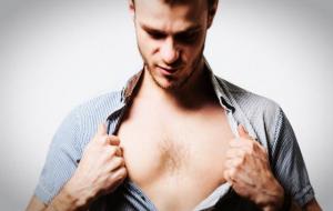 有胸毛的男人是不是性功能强